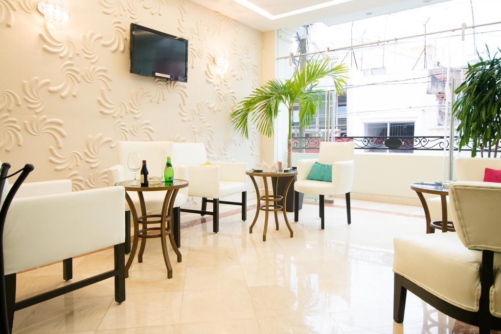 Grand Hotel Tepatitlan 외부 사진