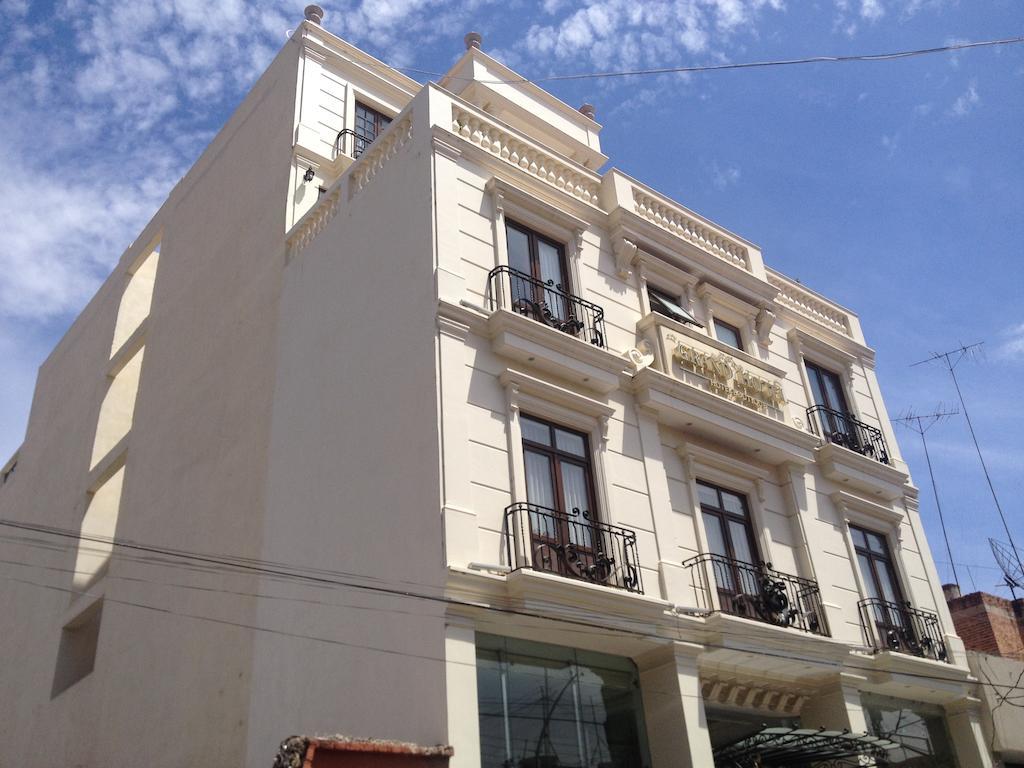 Grand Hotel Tepatitlan 외부 사진