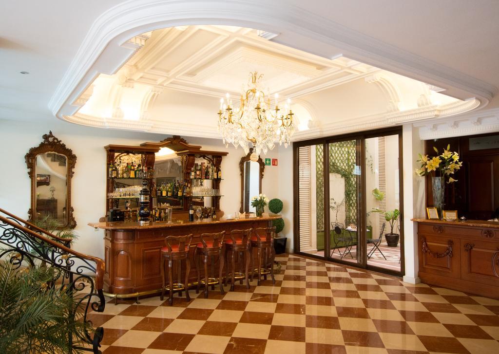 Grand Hotel Tepatitlan 외부 사진