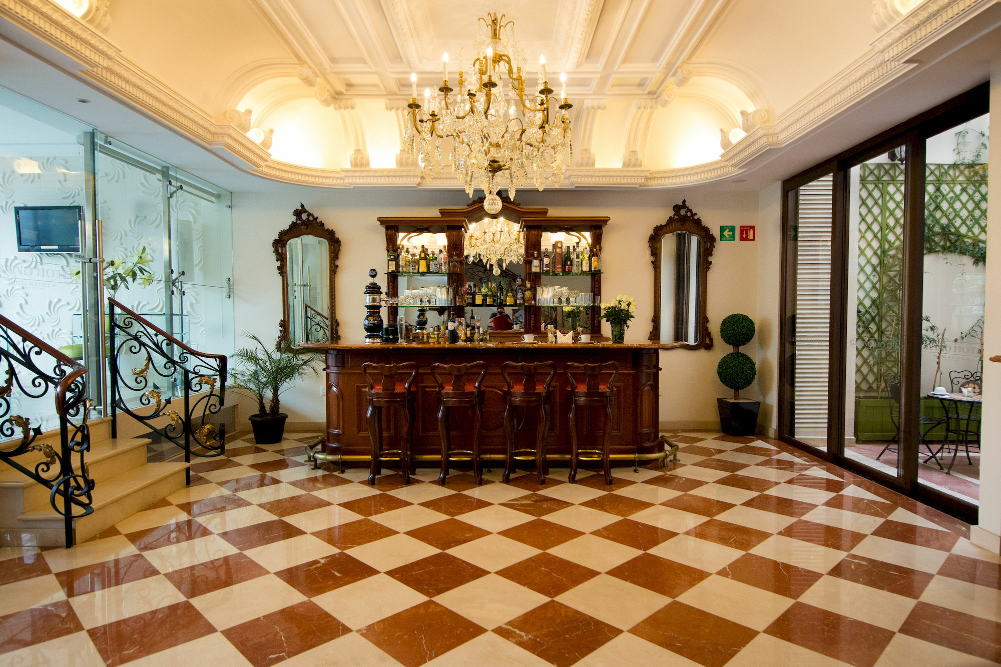 Grand Hotel Tepatitlan 외부 사진