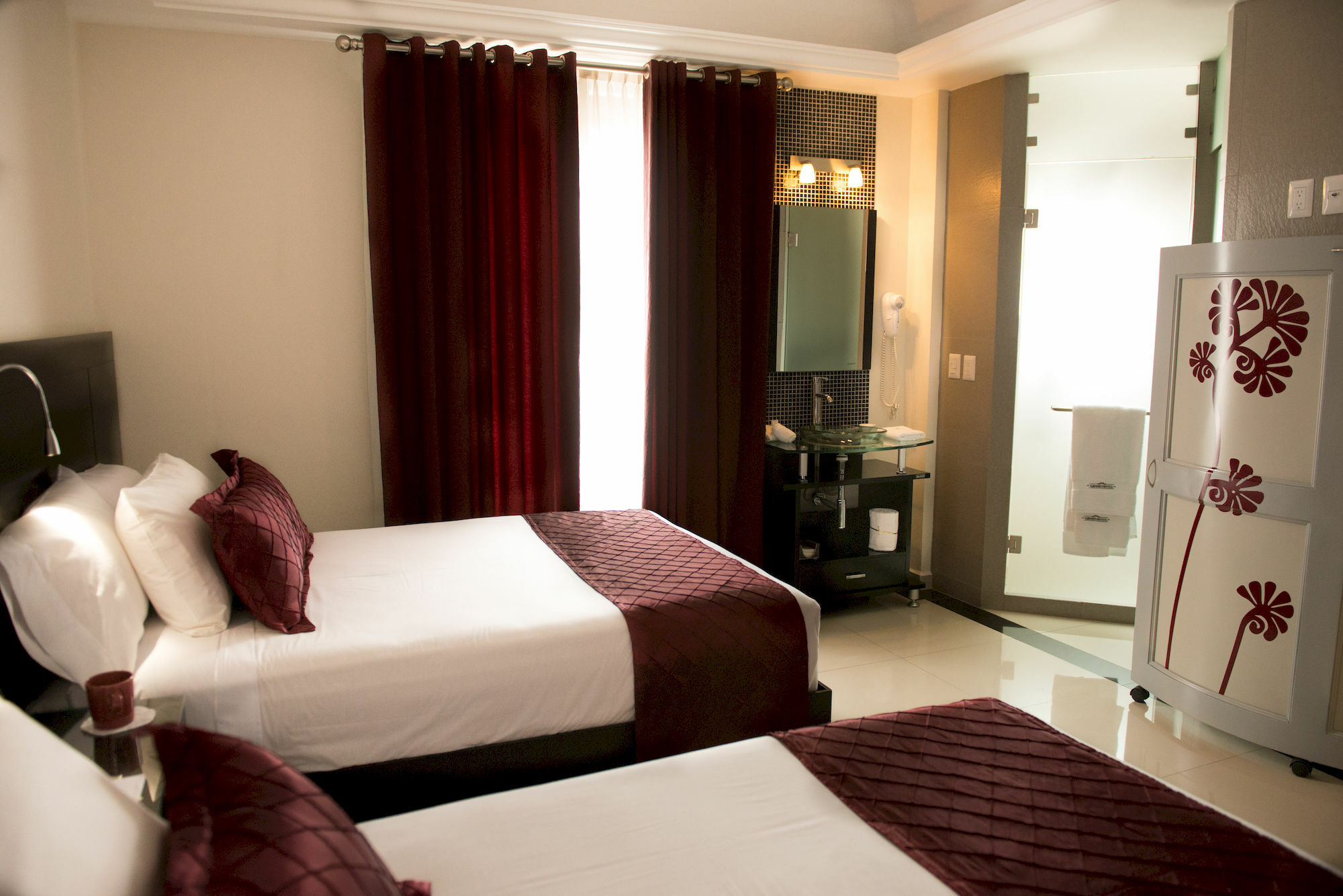 Grand Hotel Tepatitlan 외부 사진